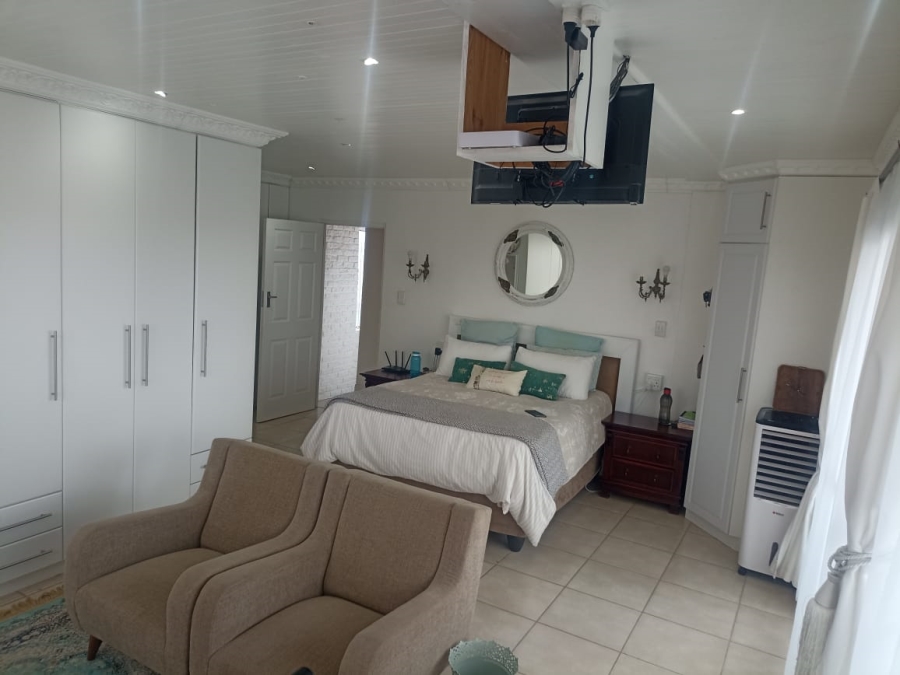 5 Bedroom Property for Sale in Mossel Bay Ext 13 Western Cape